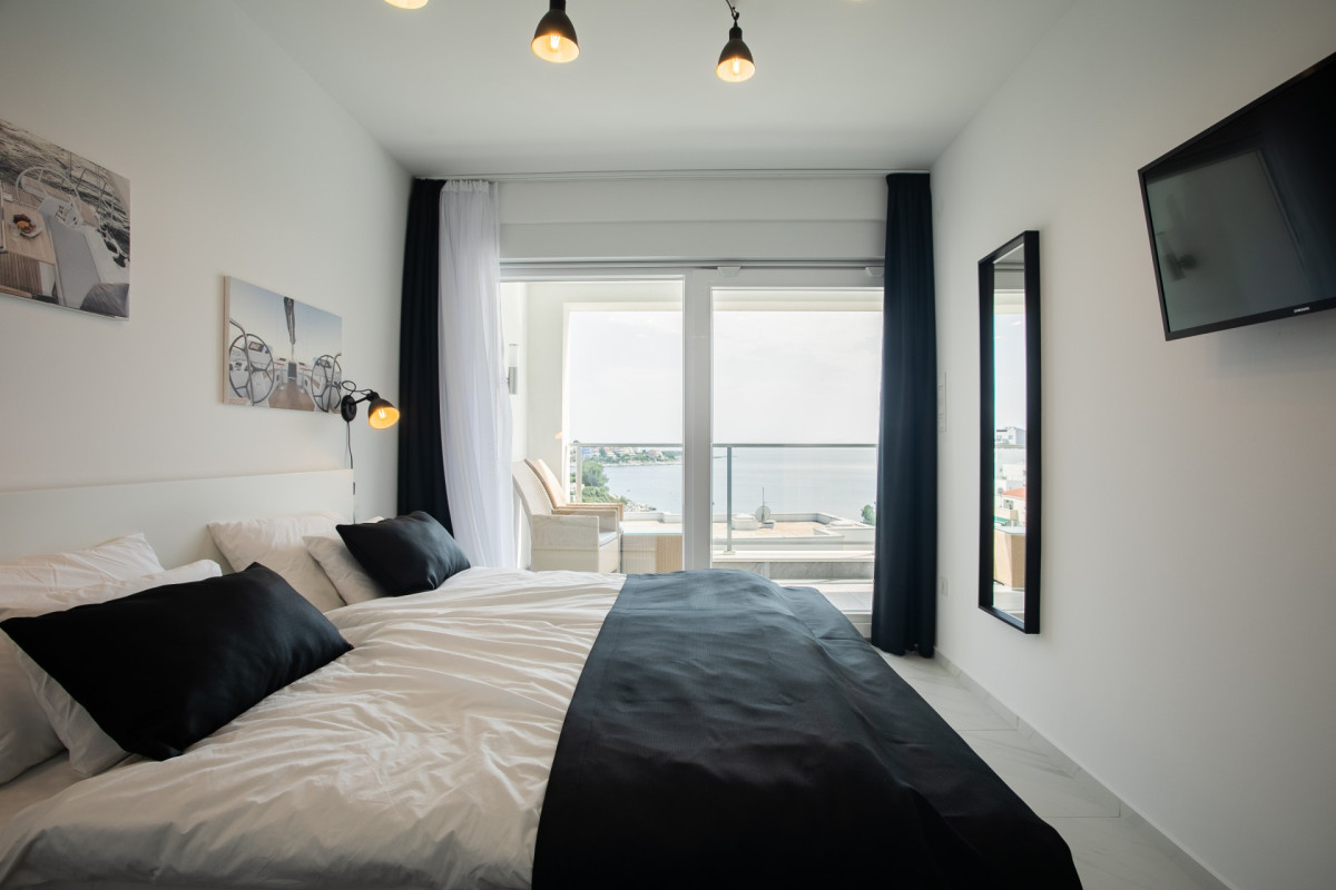 Villa Compass
