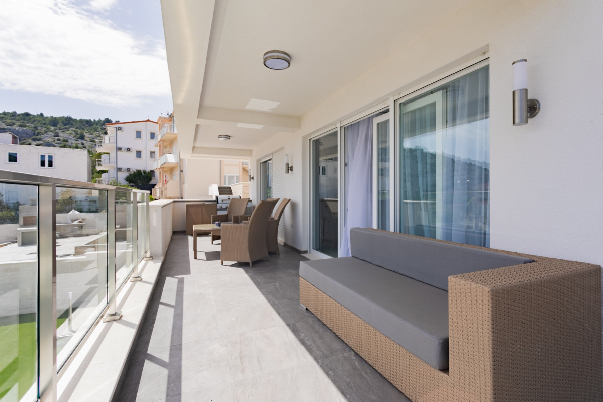 Villa Compass