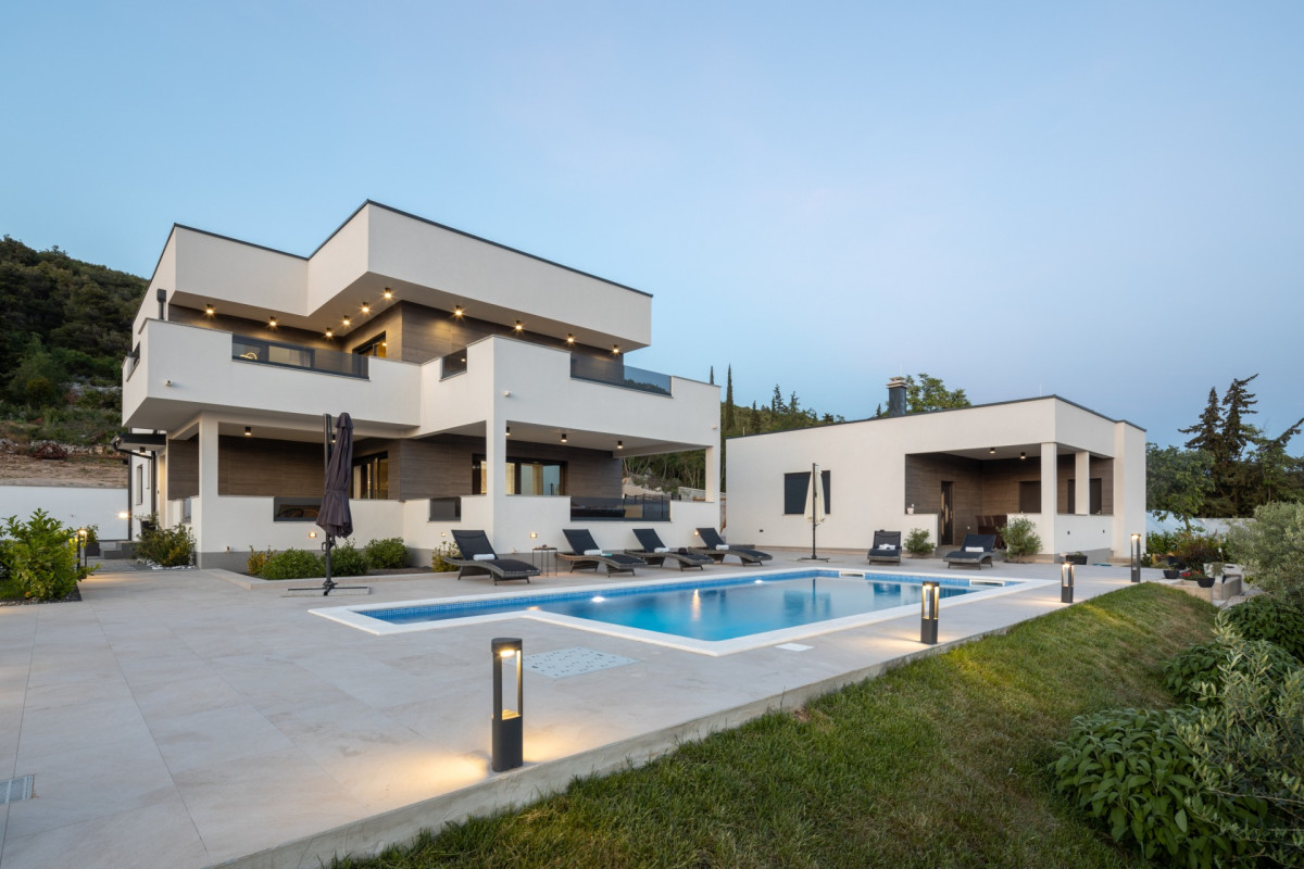 Villa Bura