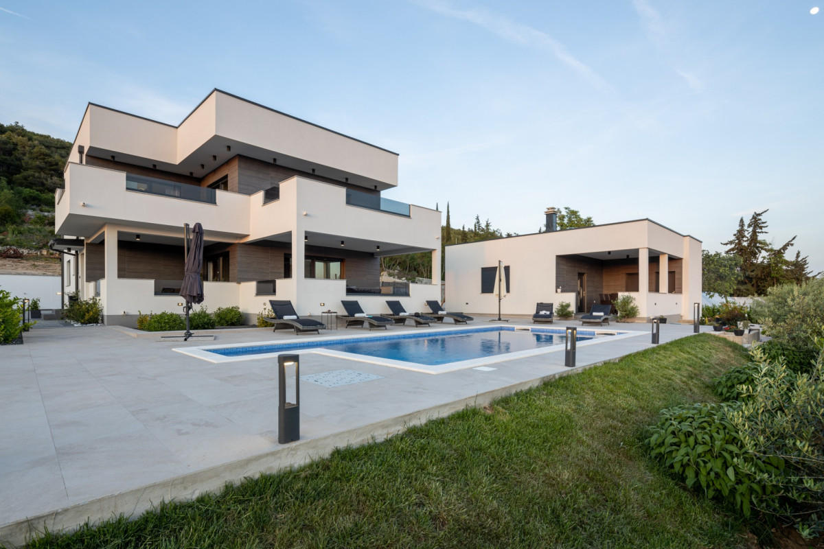Villa Bura