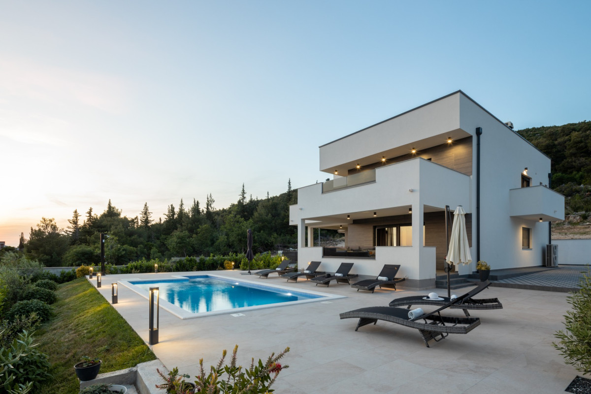 Villa Bura