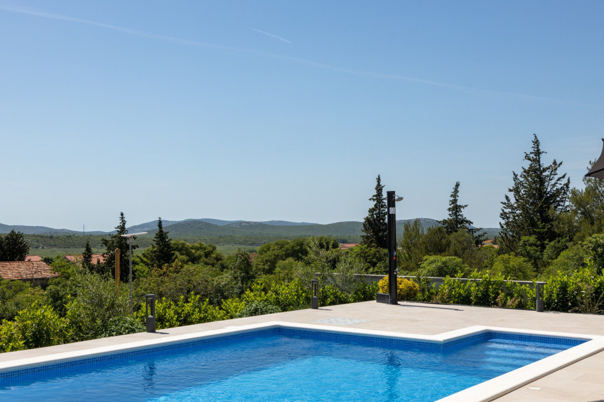 Villa Bura