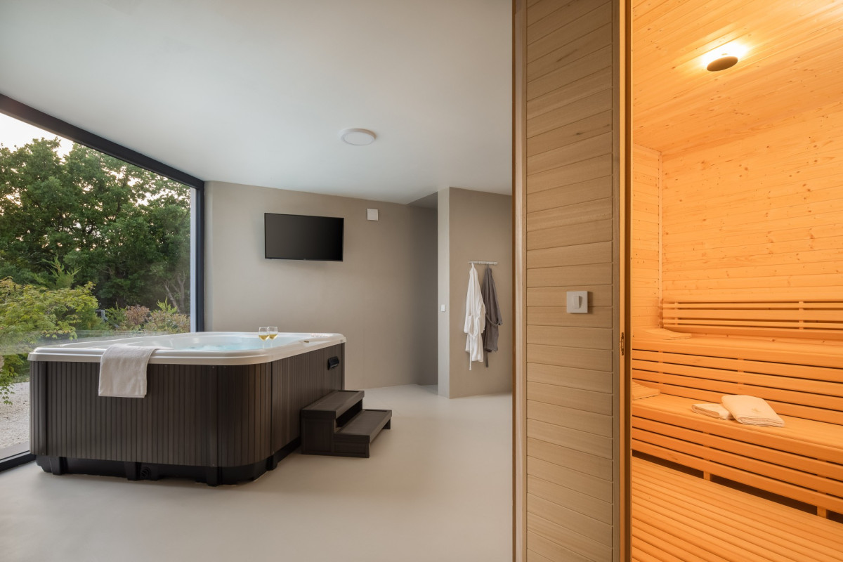 Villa Bandelli with Spa