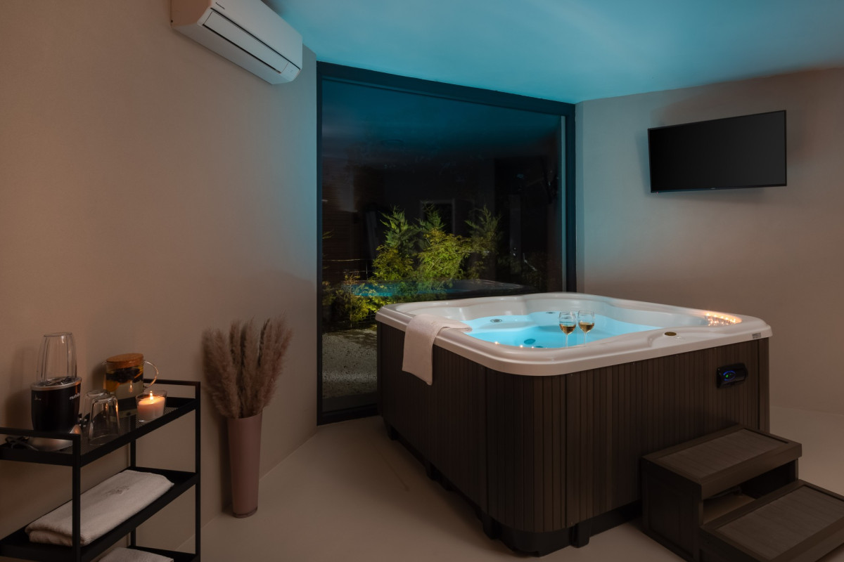 Villa Bandelli with Spa