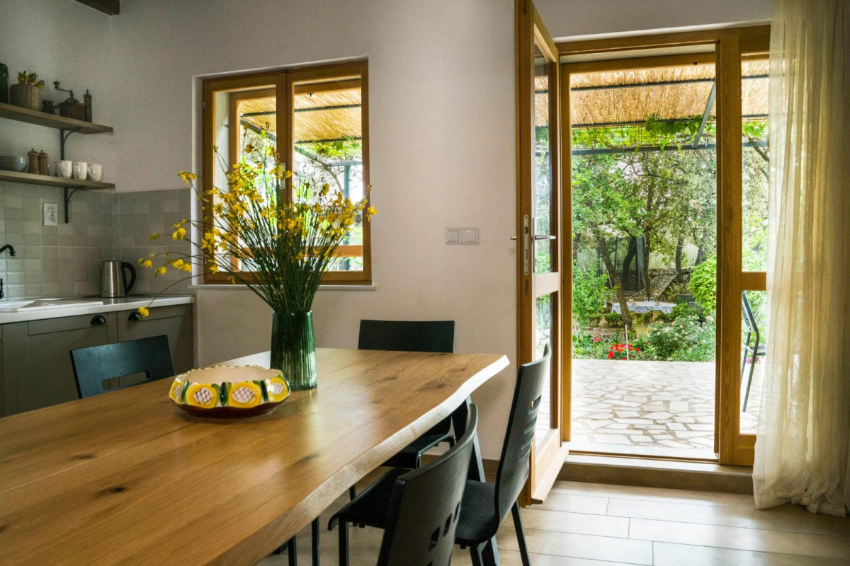 Villa Holiday Home Bujur