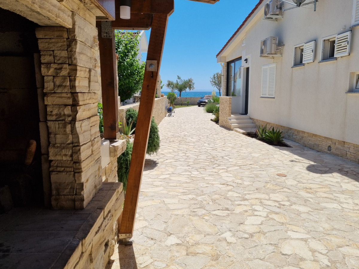 Villa Nataly