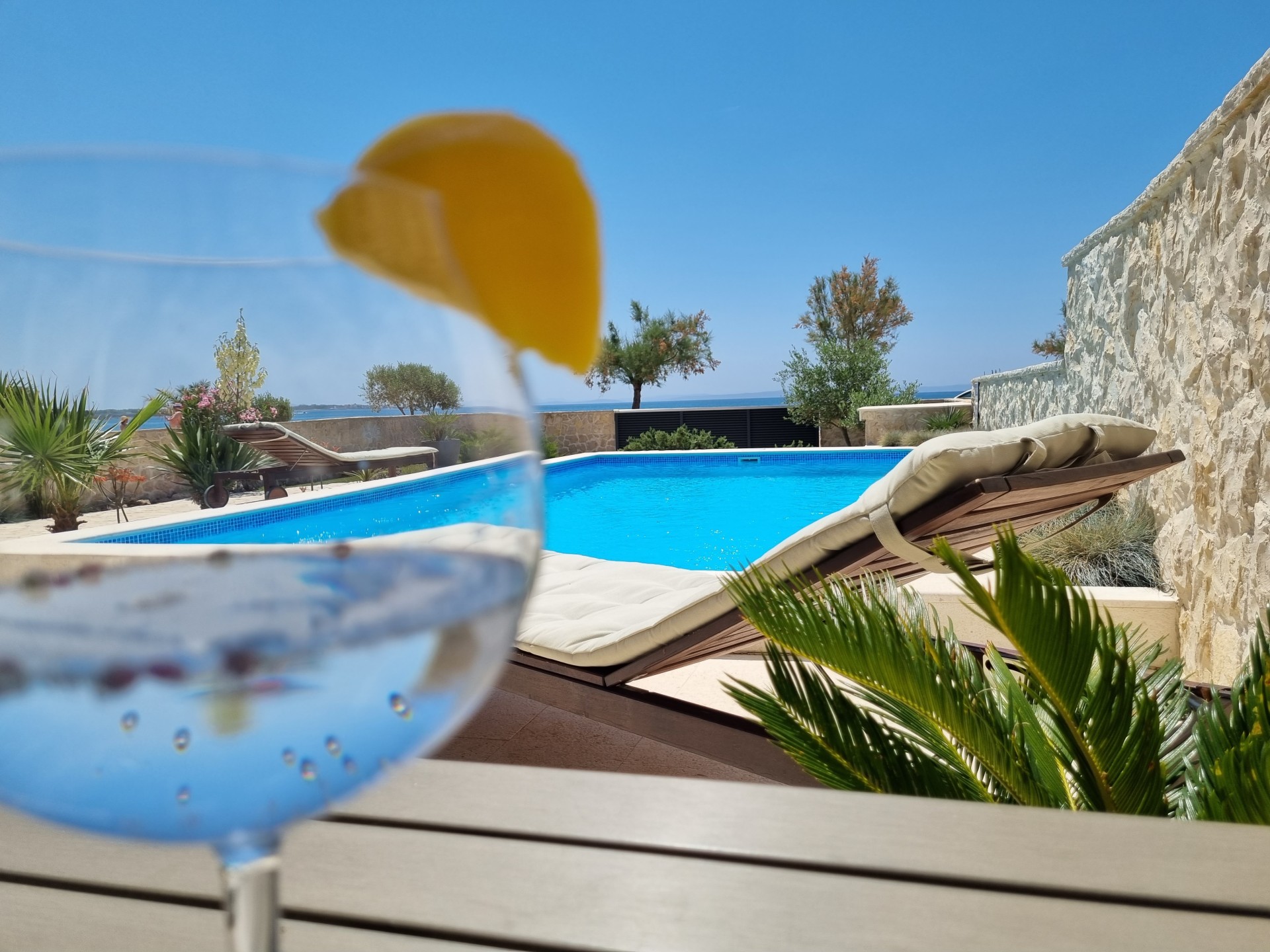 Villa Nataly Vir