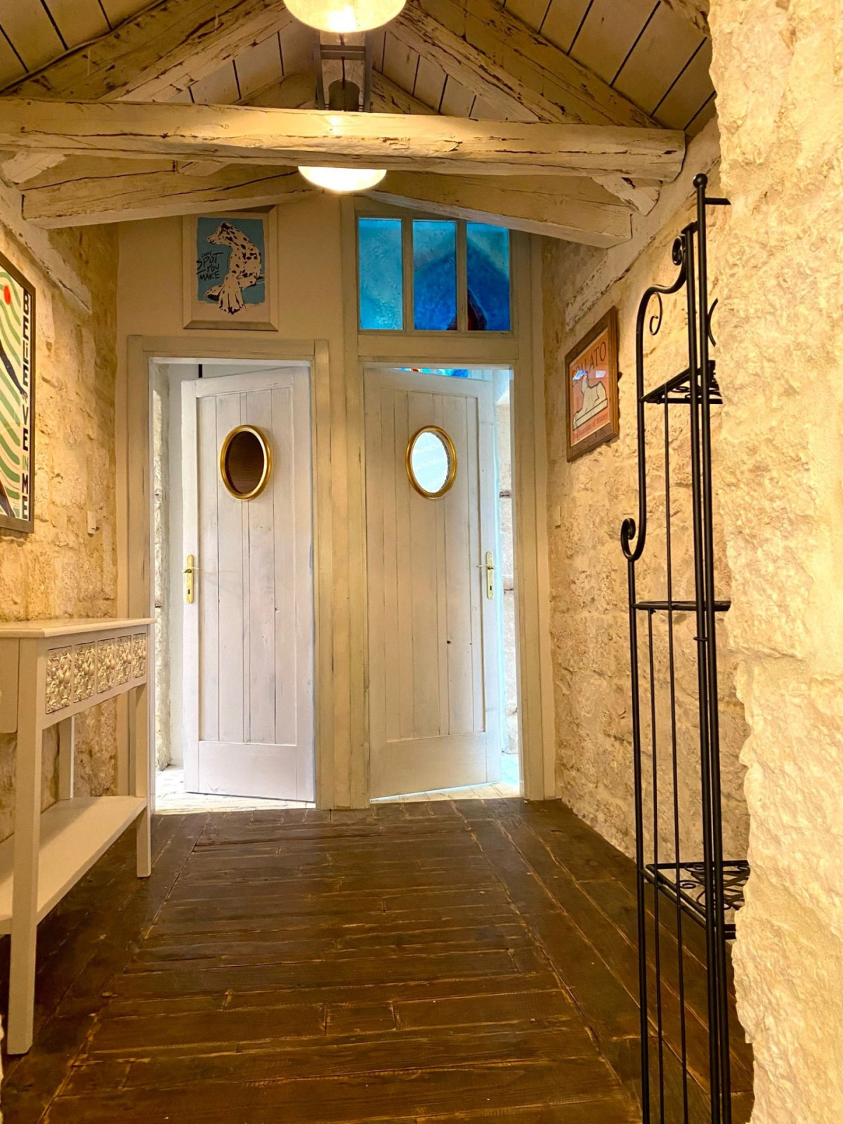 Villa Vis Light House