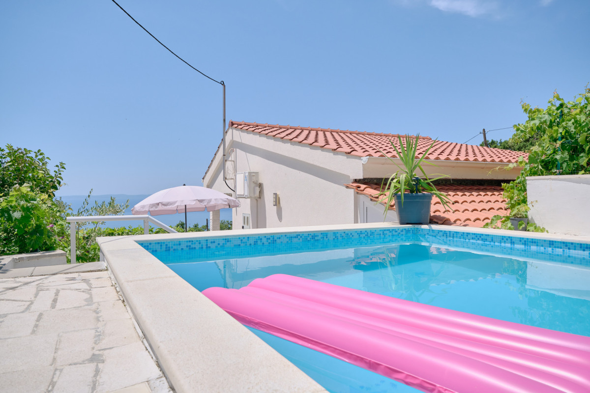 Villa Rose by ST