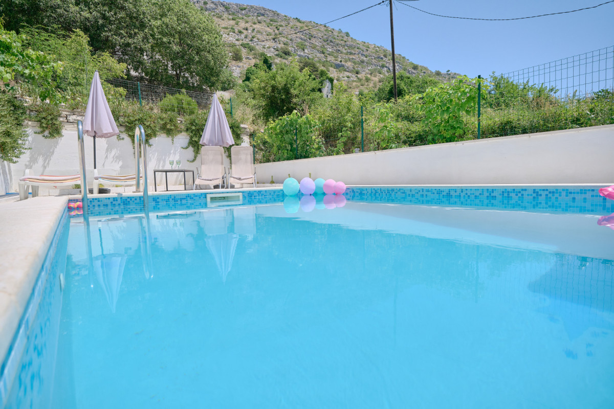 Villa Rose by ST