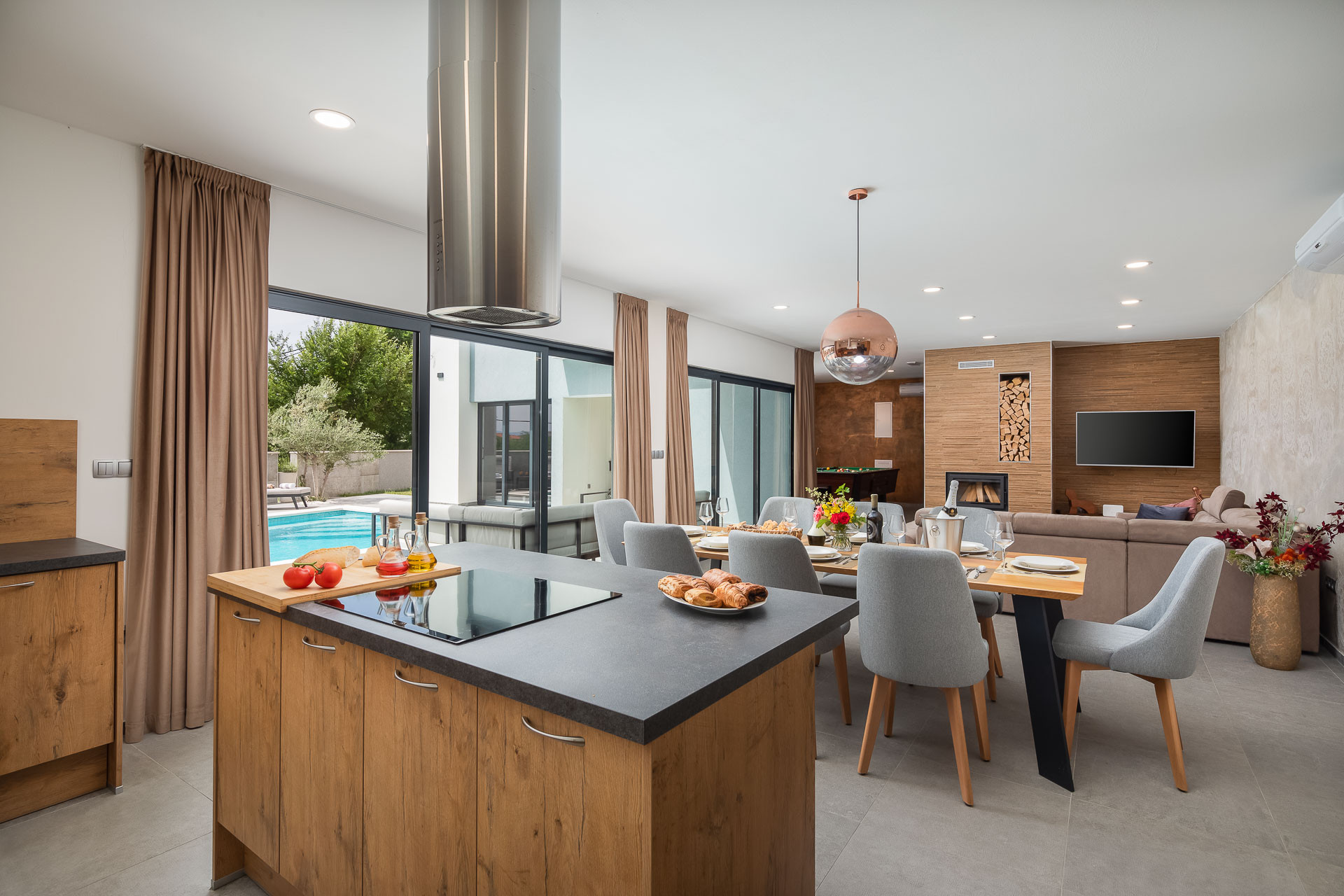Villa In, Solin