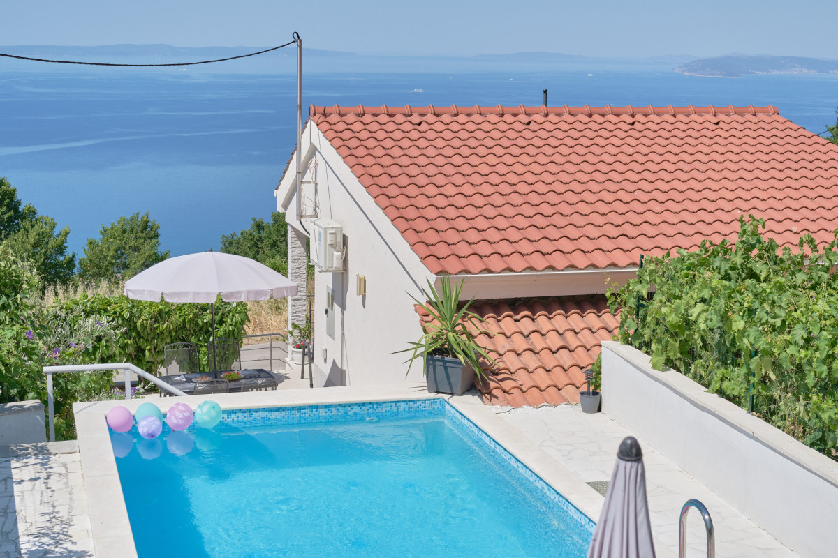 Villa Rose by ST