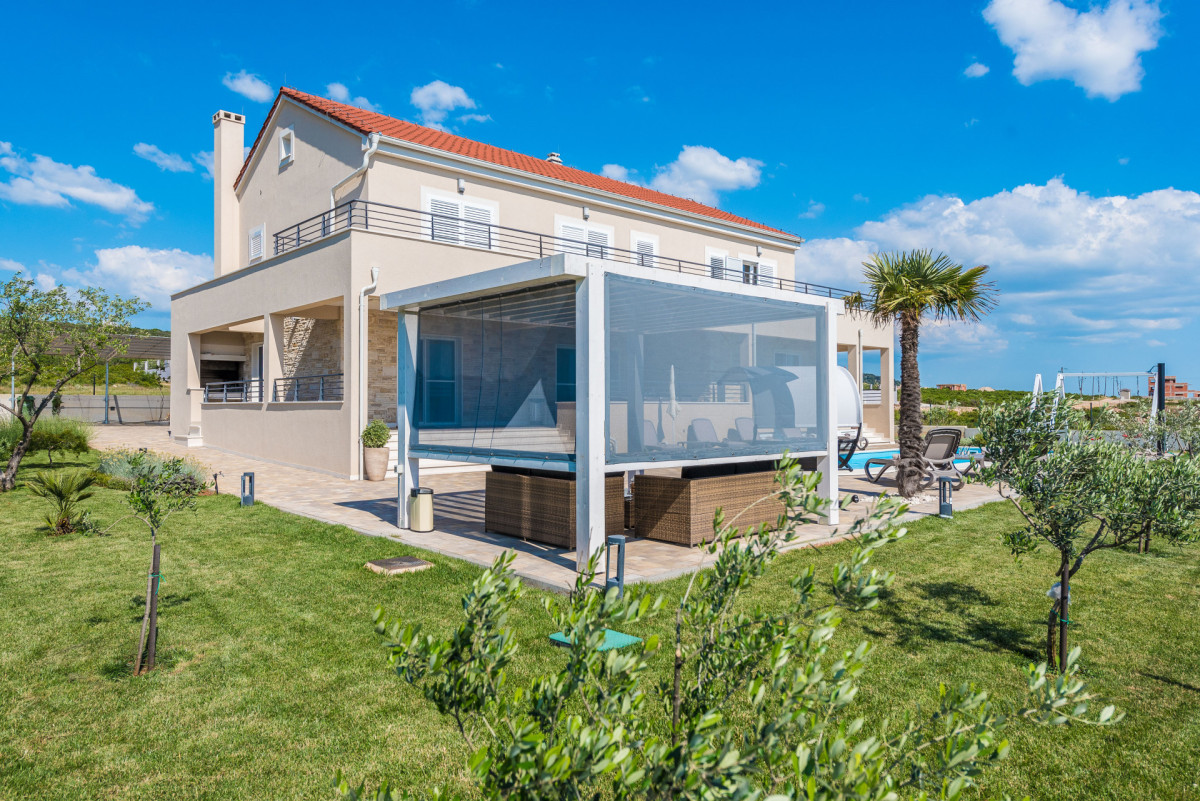 Villa Sol Invictus