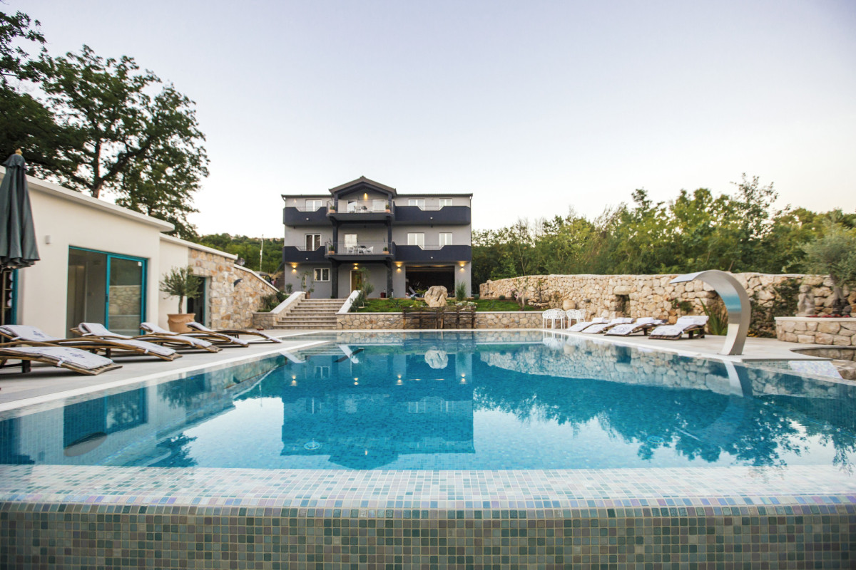 Villa G
