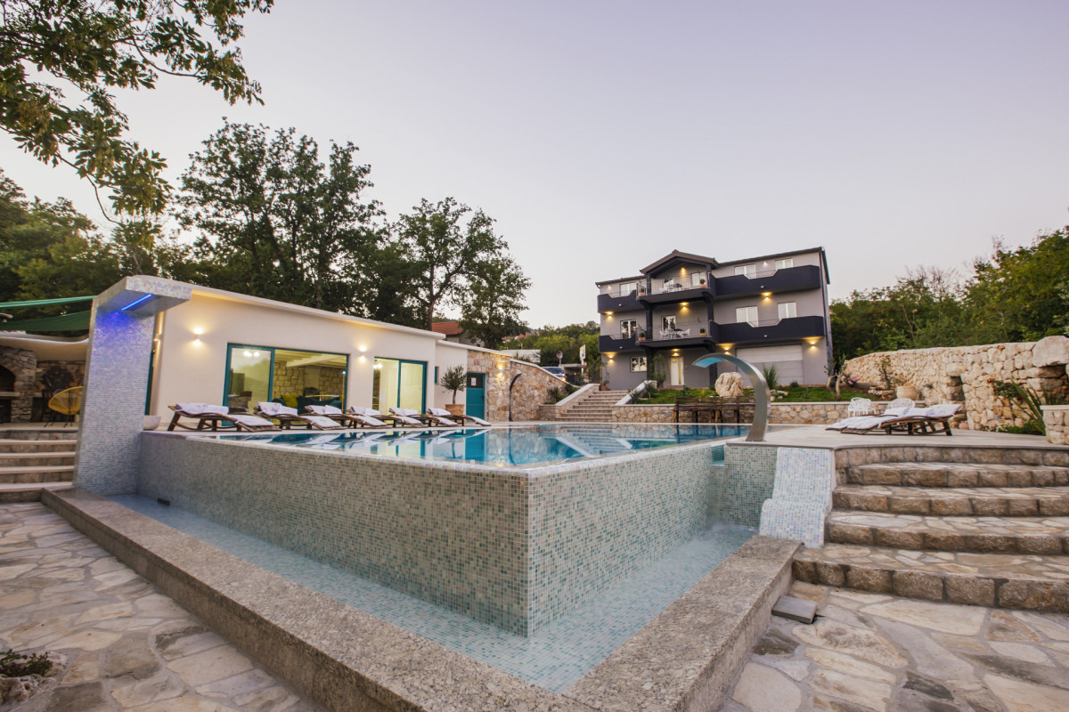 Villa G