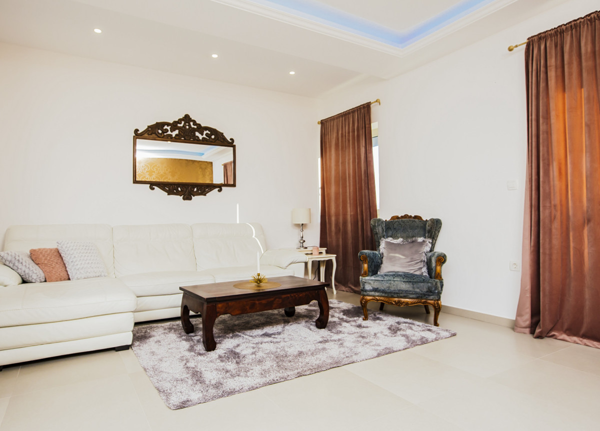 Villa G