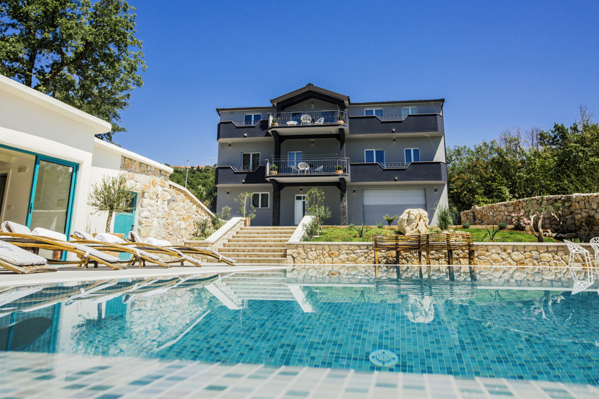 Villa G