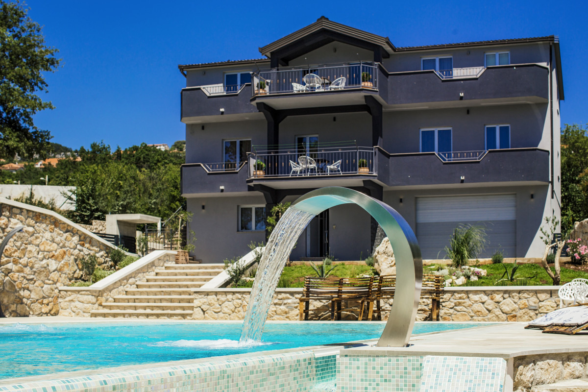 Villa G