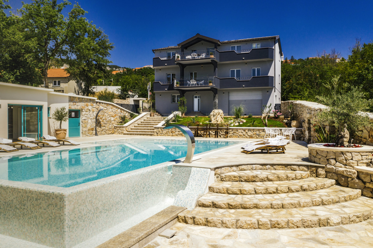 Villa G