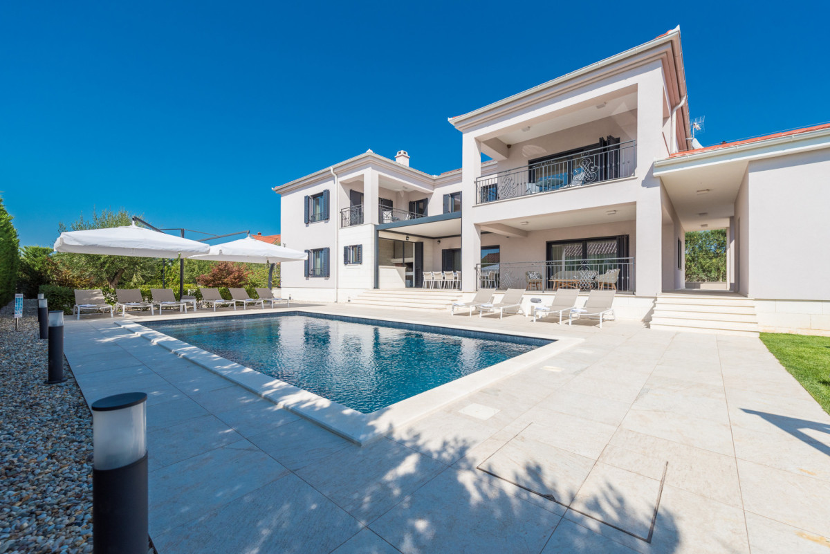 Villa Adora