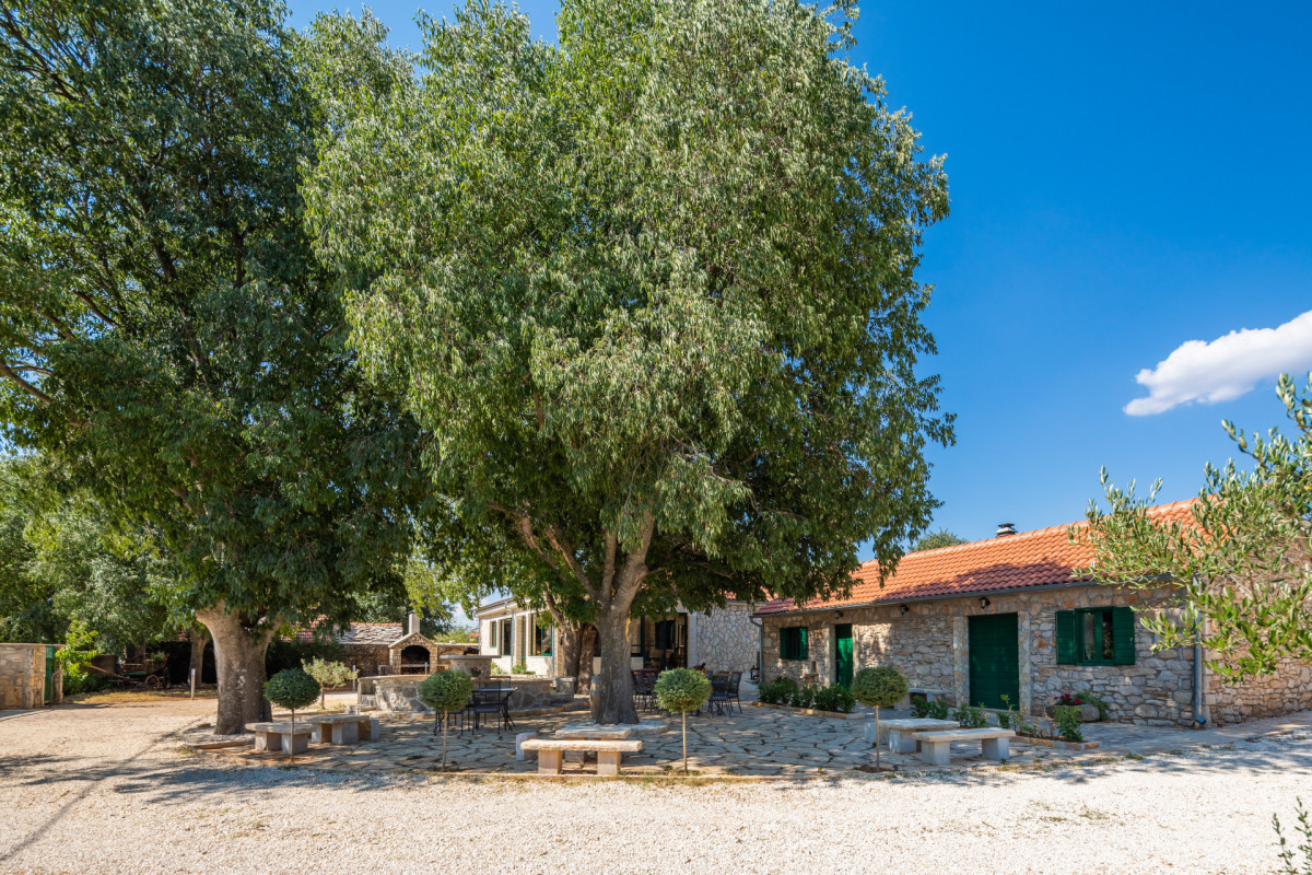 Villa Tosic Estate
