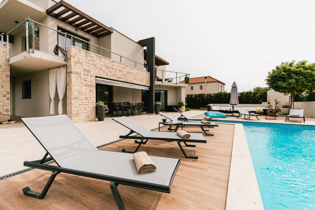 Villa B4