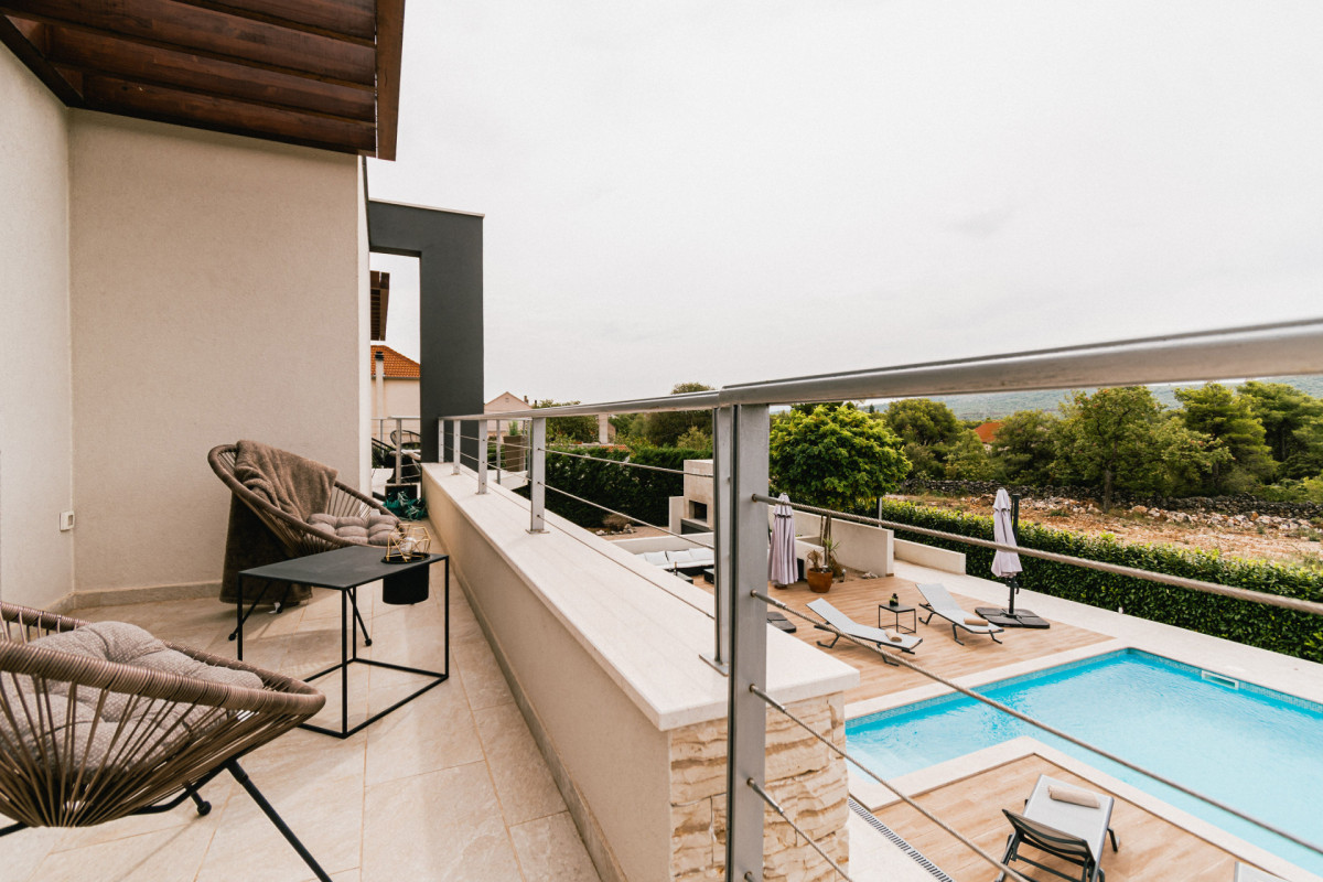 Villa B4