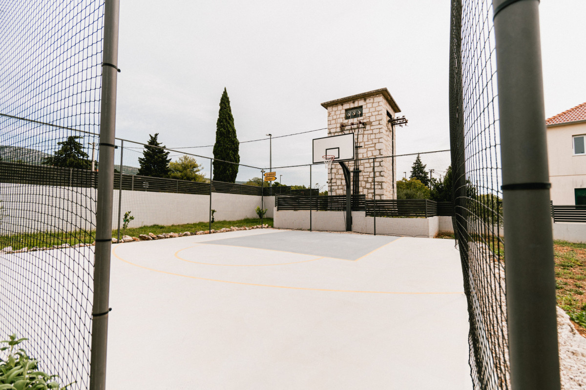 Villa B4