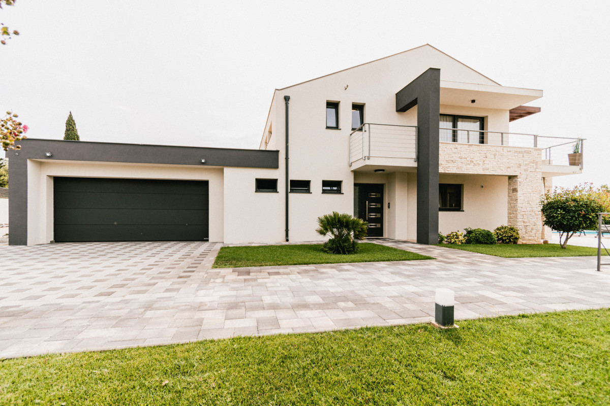 Villa B4