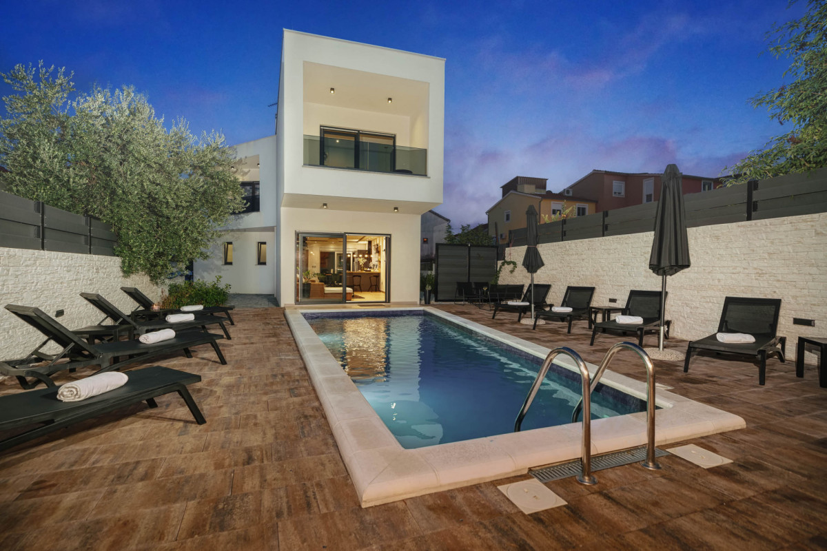 Villa Nola