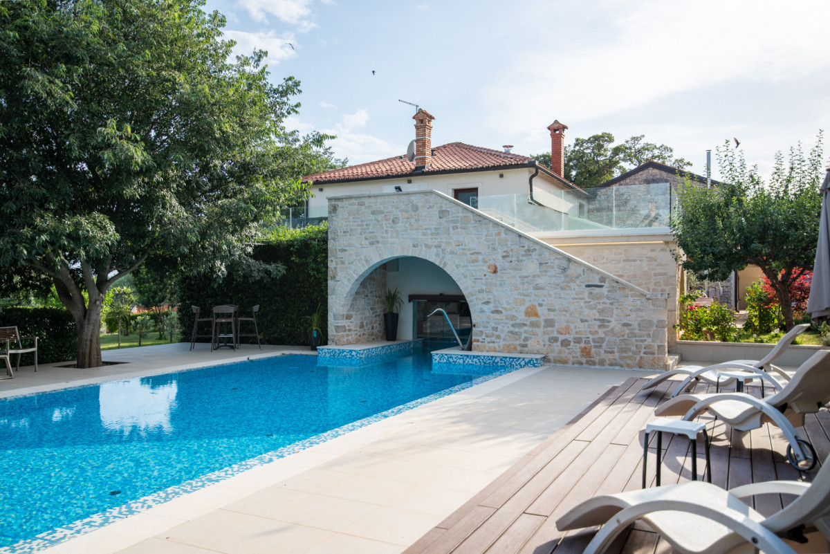 Villa LV