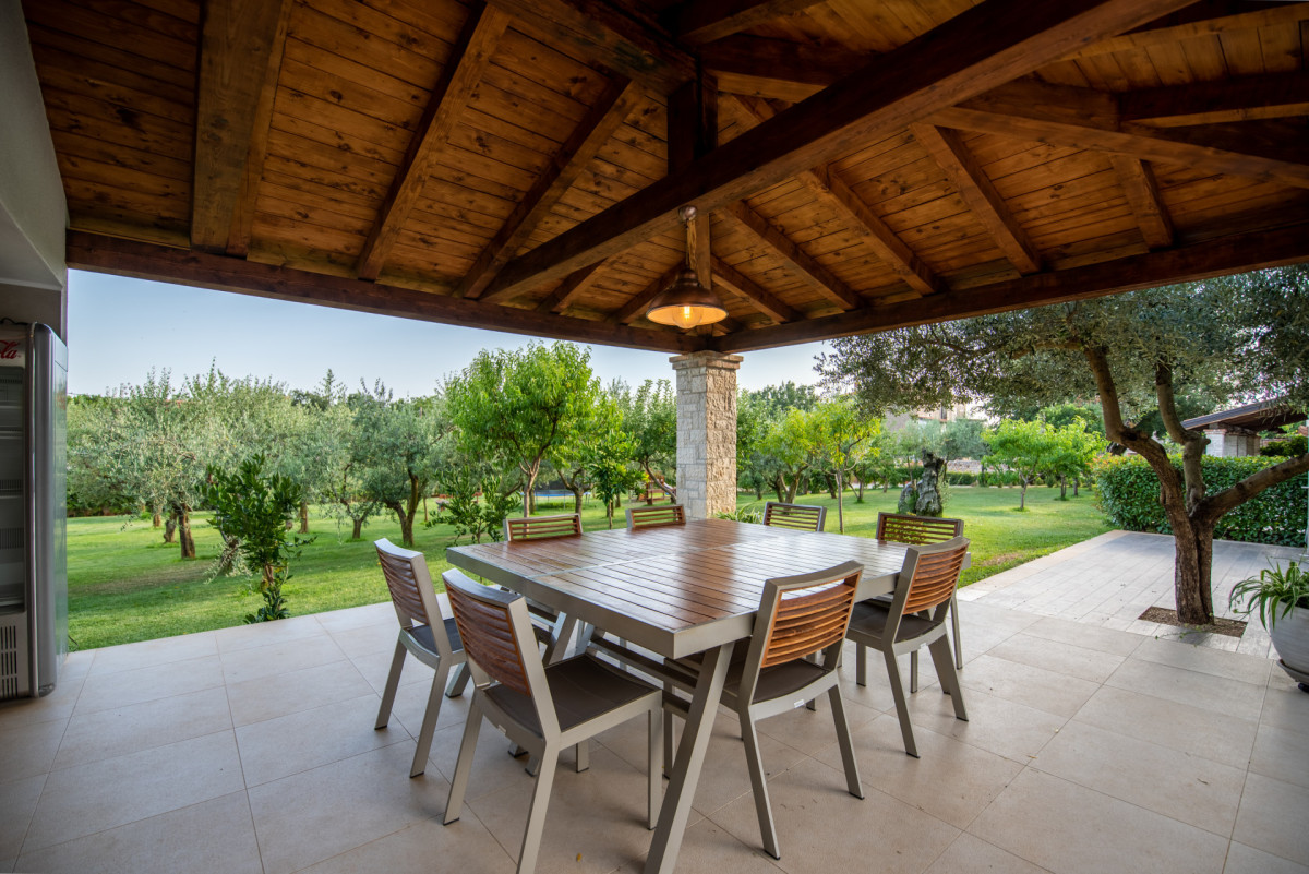 Villa LV