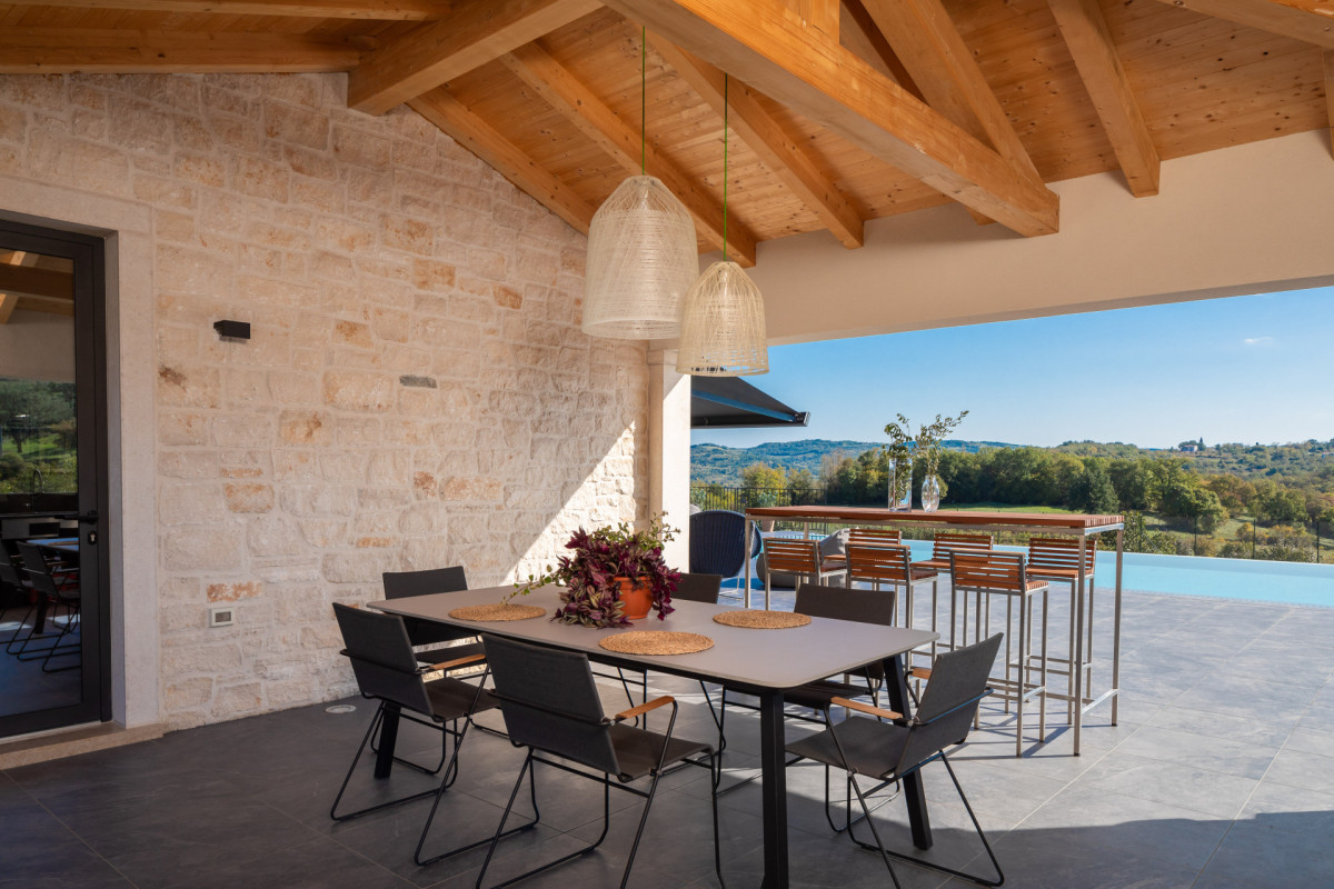 Villa Cypress Hill