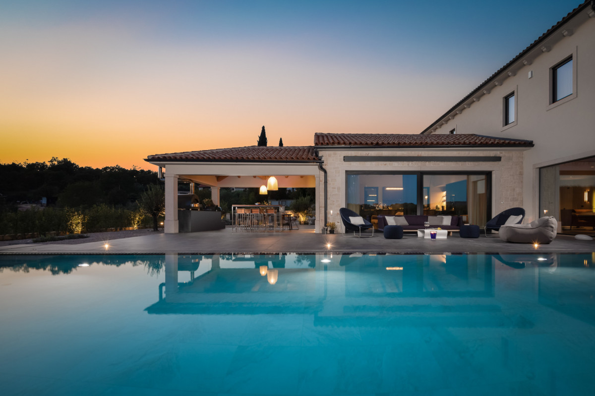 Villa Cypress Hill