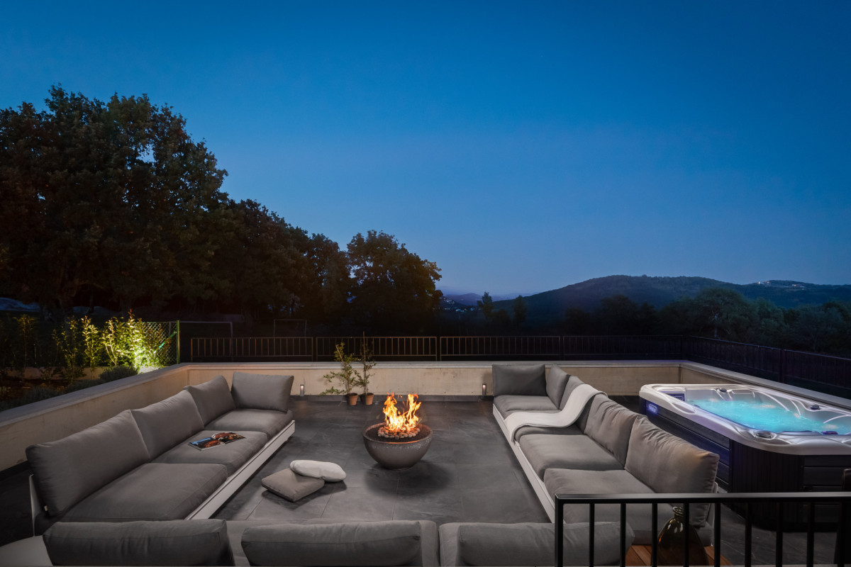 Villa Cypress Hill