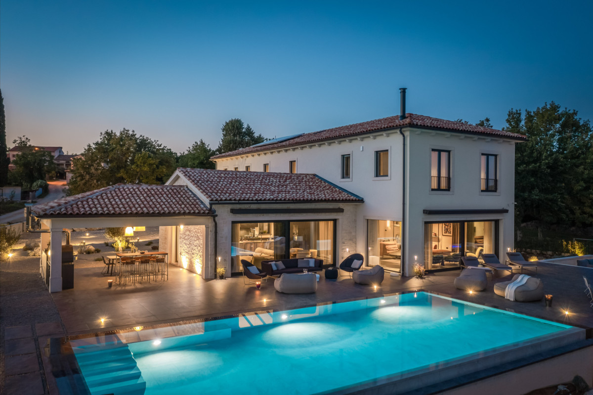 Villa Cypress Hill