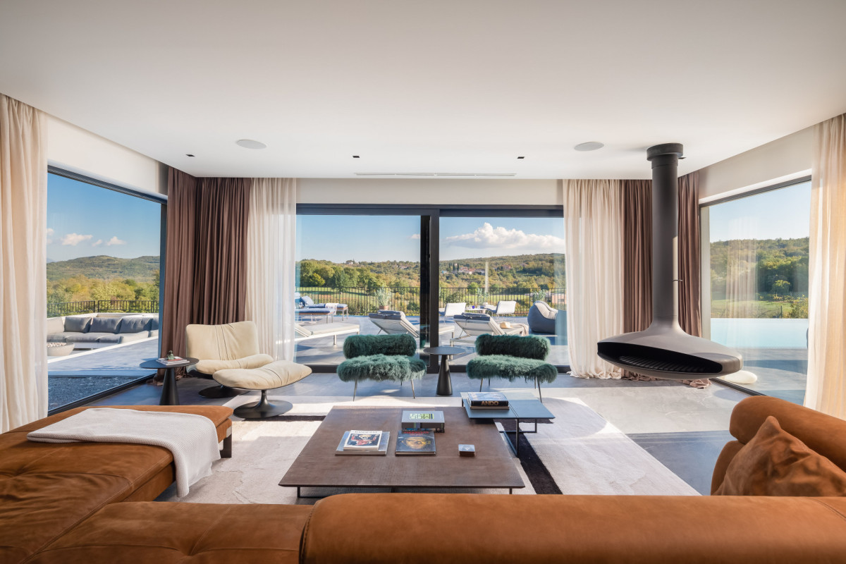 Villa Cypress Hill