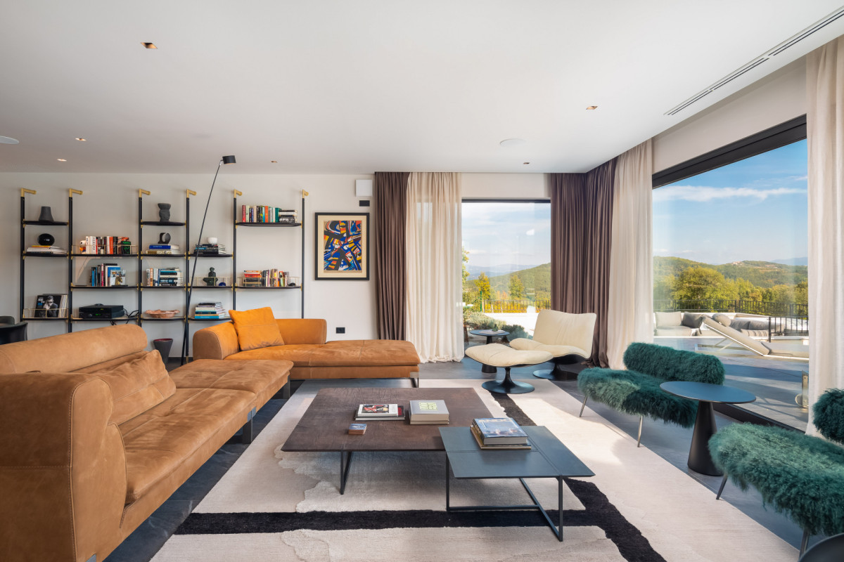 Villa Cypress Hill