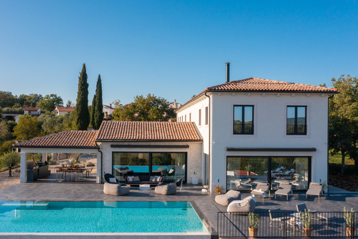 Villa Cypress Hill
