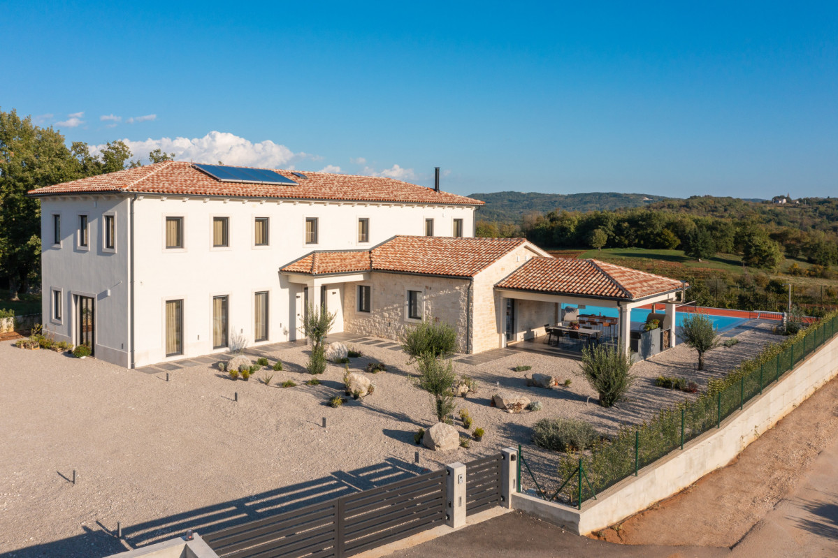 Villa Cypress Hill