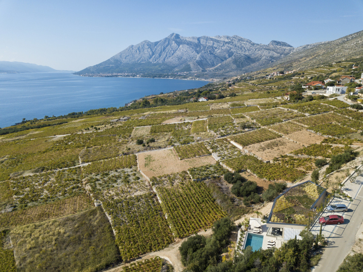 Villa Bevel
