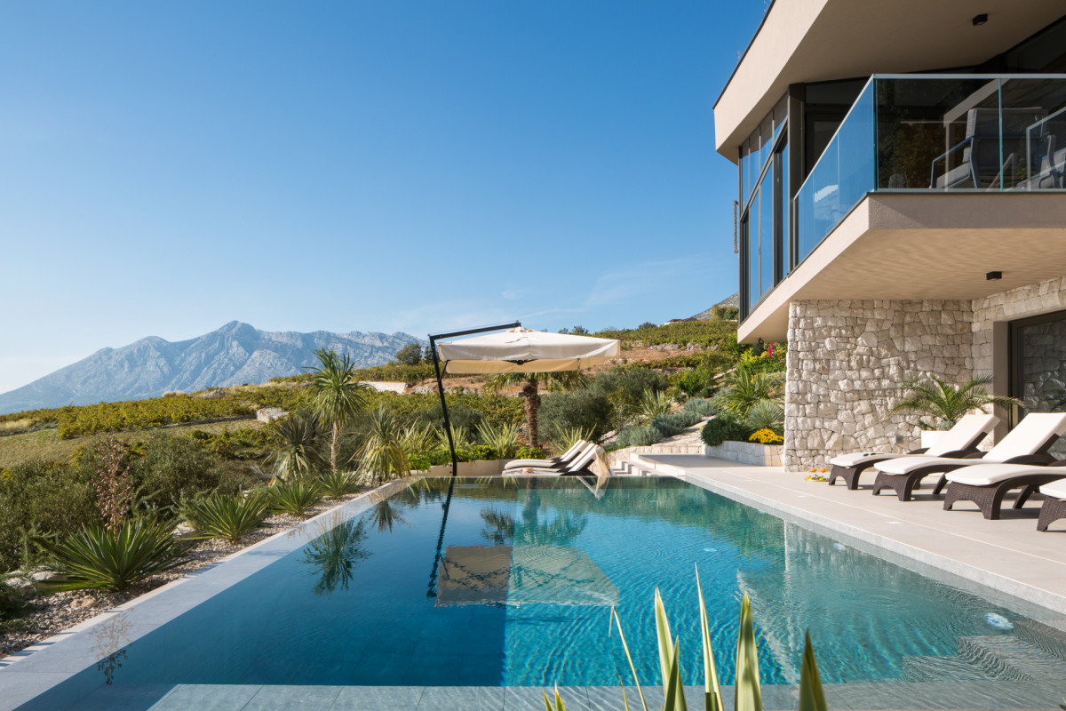 Villa Bevel