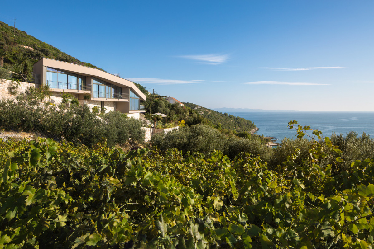 Villa Bevel