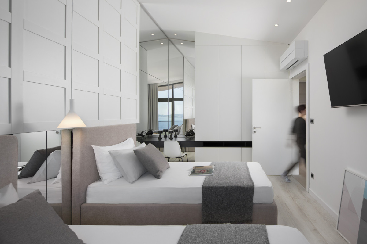 Villa Bevel