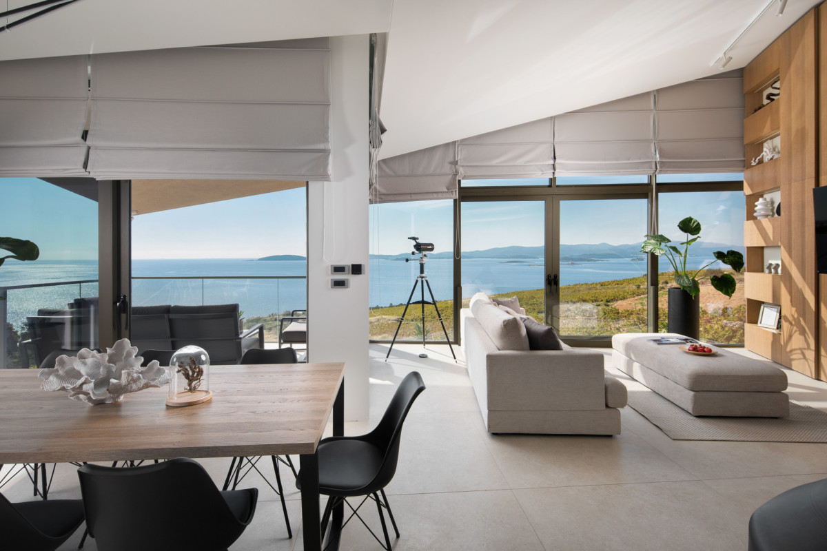 Villa Bevel