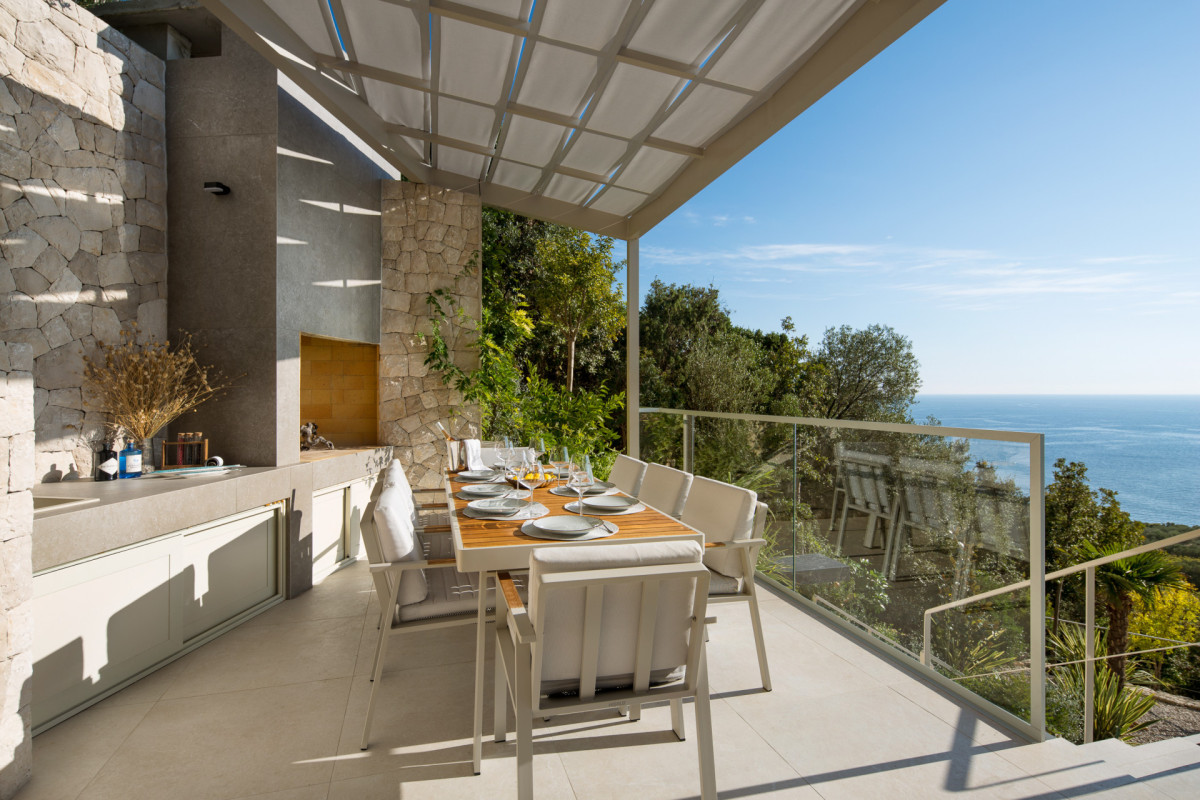 Villa Bevel
