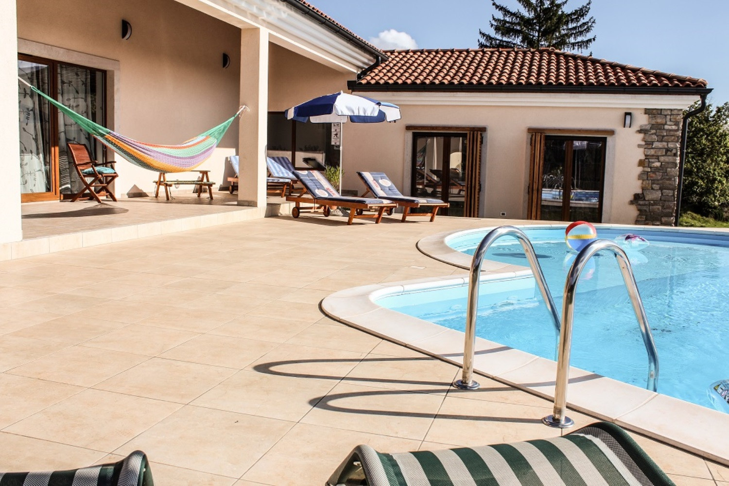Villa Arton with heated pool