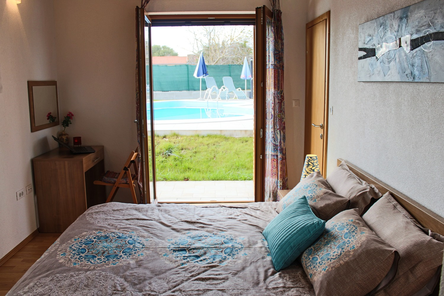 Villa Arton with heated pool