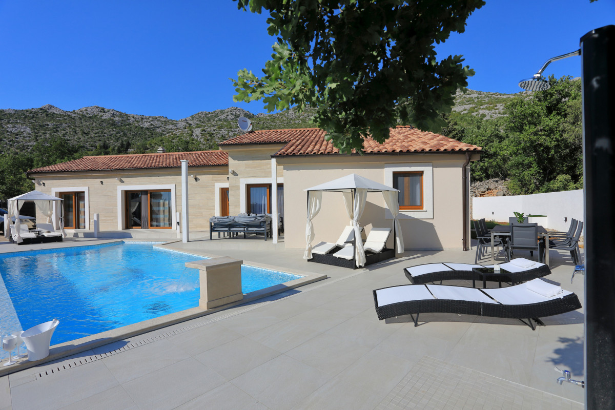 Seaview villa Ivana 2