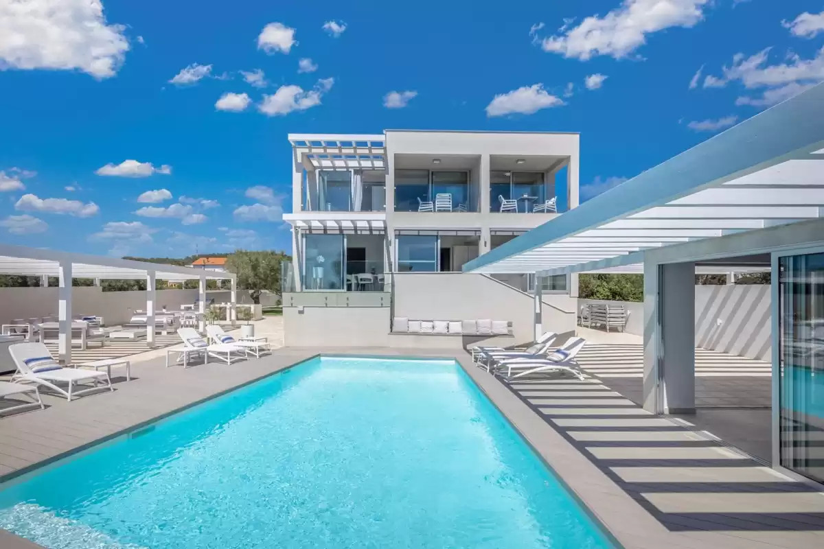 Villa White Garden